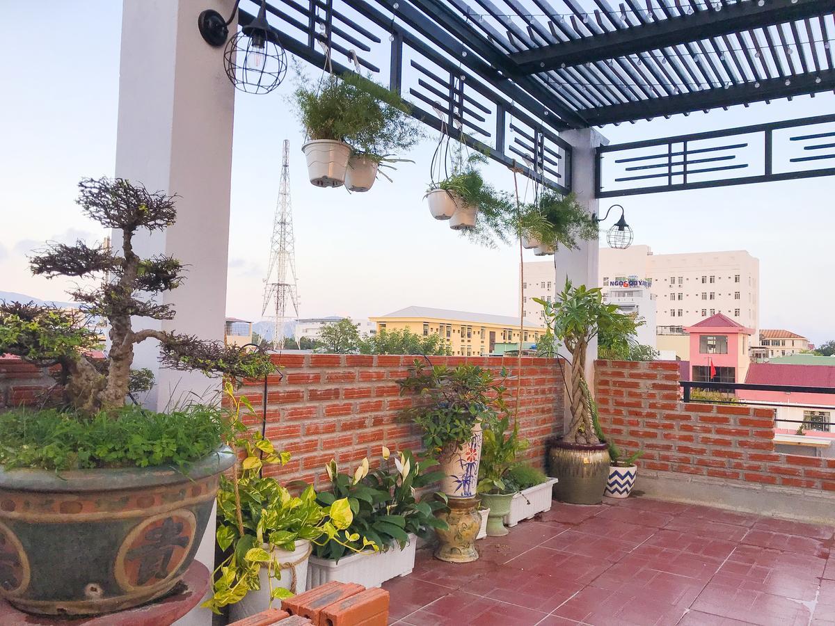 Sophie'S House Homestay Куинён Экстерьер фото